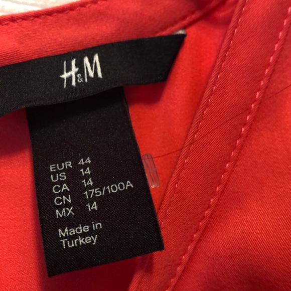 H&M Stylish peplum dress - Picture 3 of 5